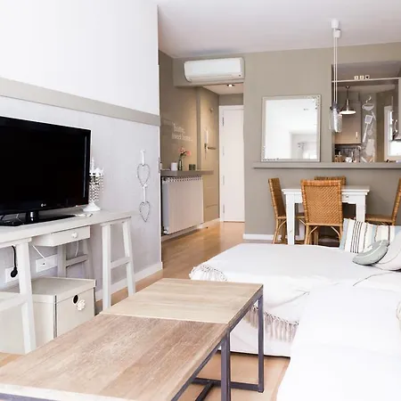 Apartment Center *